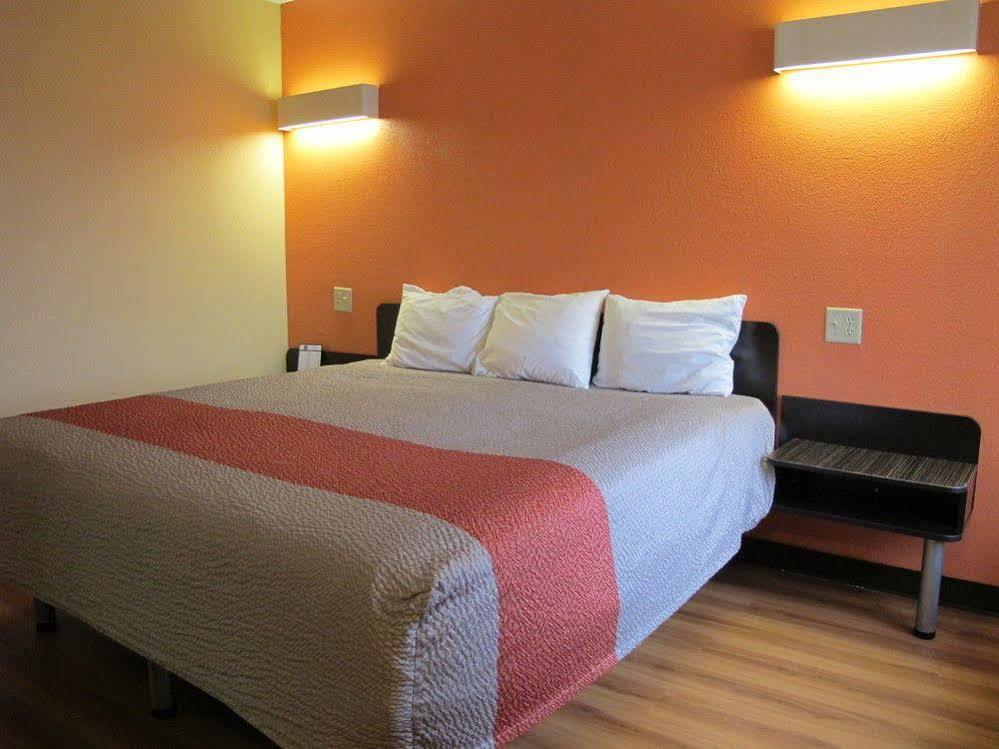 Motel 6-Libertyville, Il Buitenkant foto