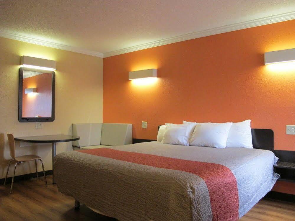 Motel 6-Libertyville, Il Buitenkant foto